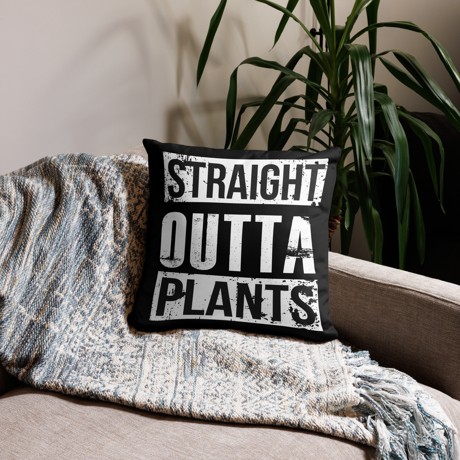 STRAIGHT OUTTA PLANTS Cushion